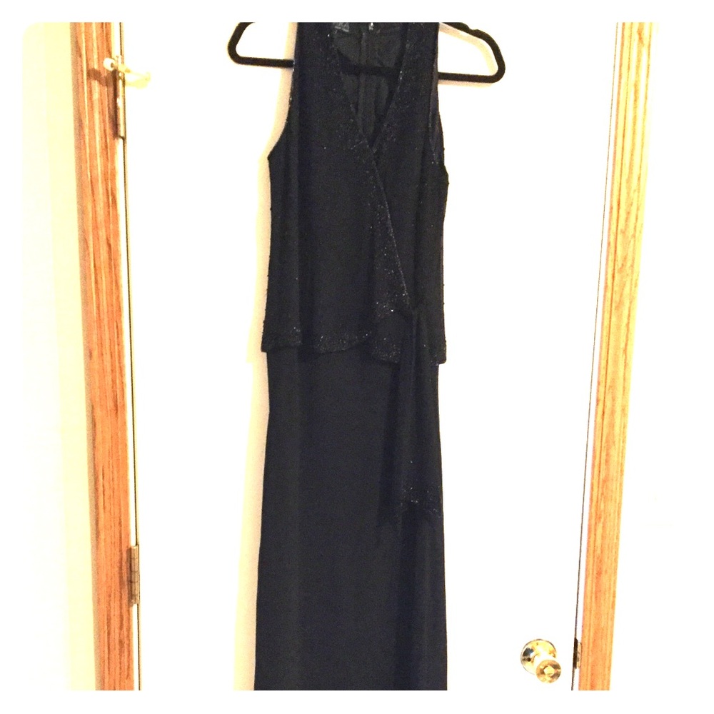 Classic Black Long Dress Perfect For Prom